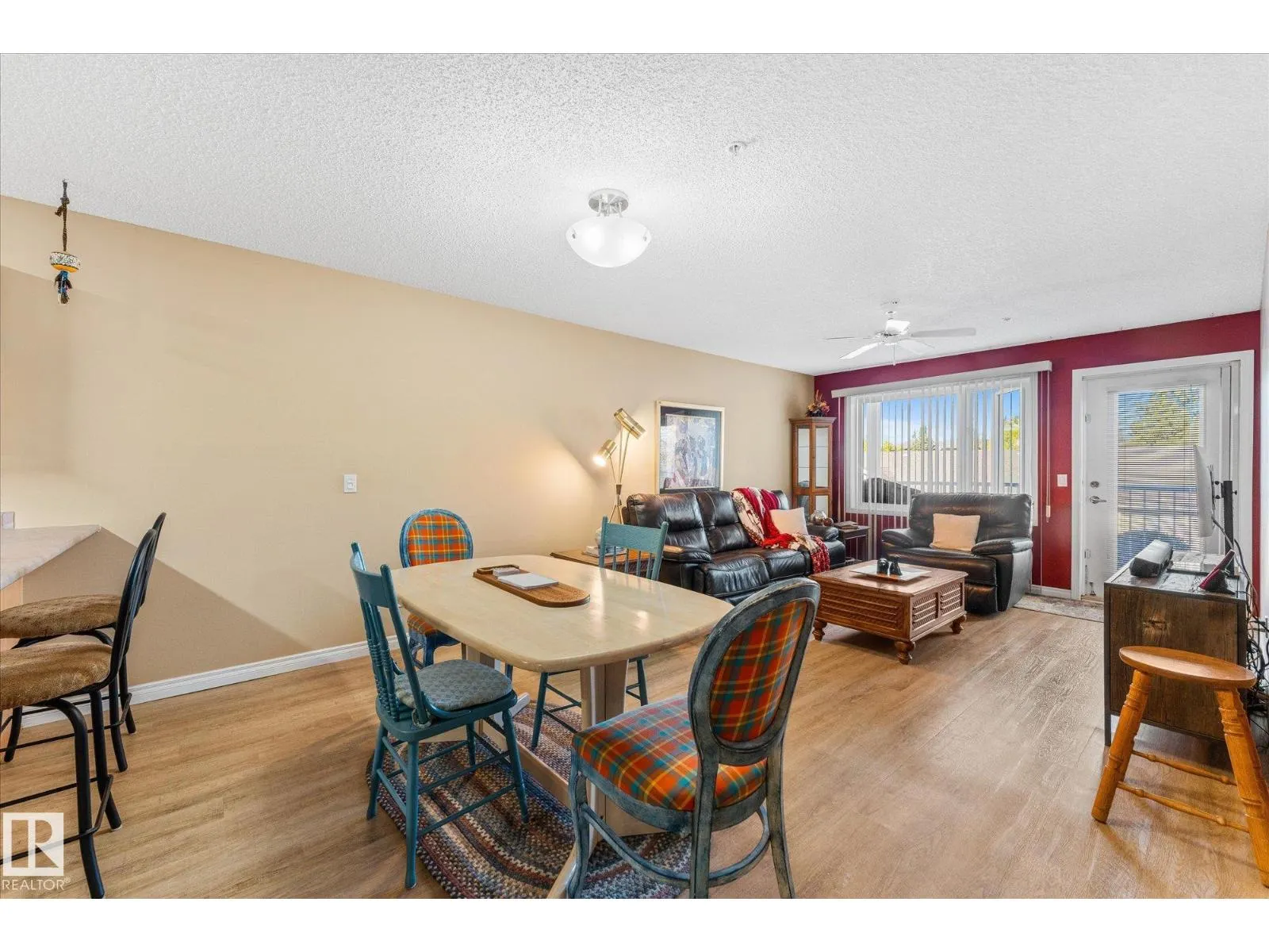 #203 160 KINGSWOOD BV