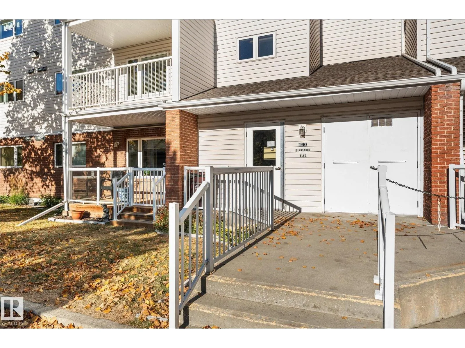 #203 160 KINGSWOOD BV
