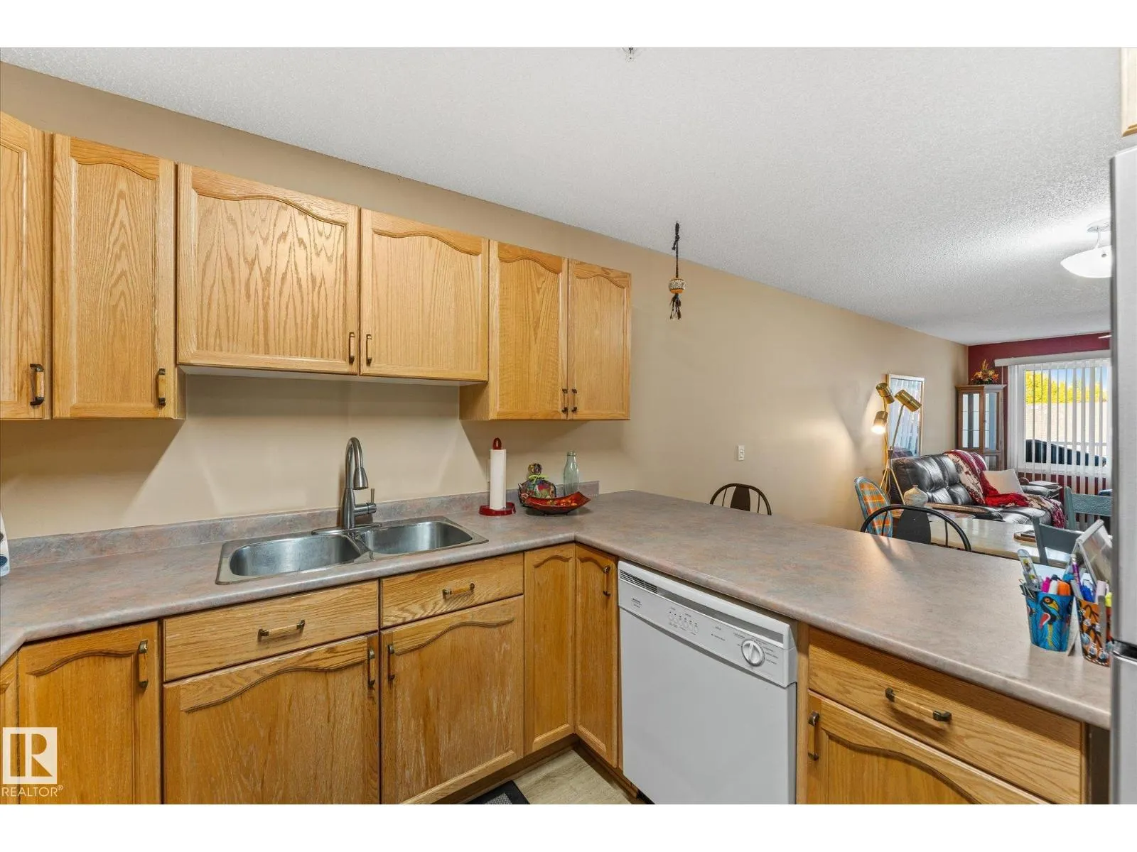 #203 160 KINGSWOOD BV