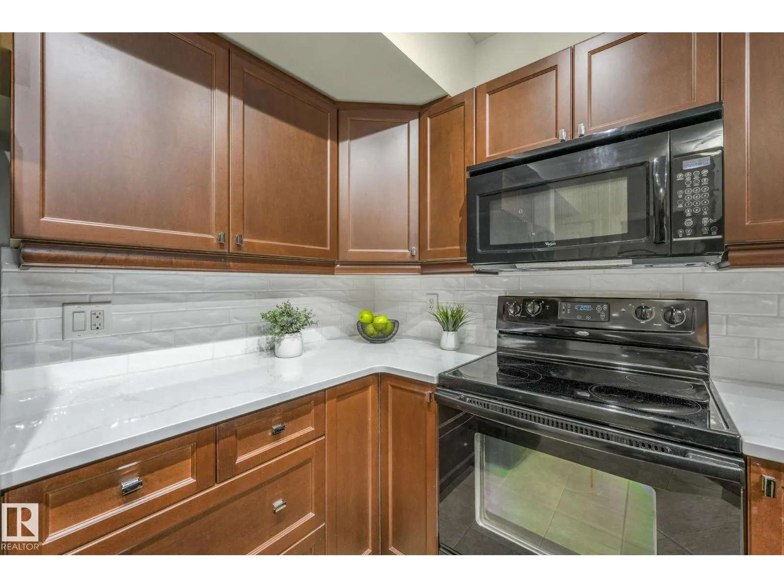 #112 500 PALISADES WY