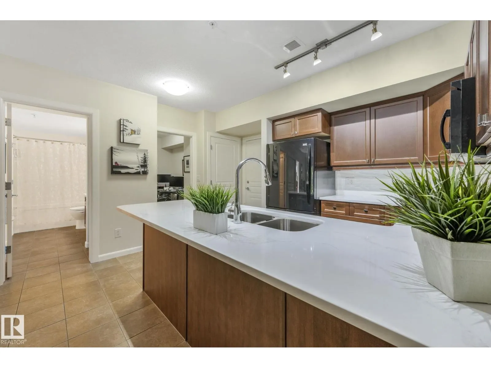 #112 500 PALISADES WY