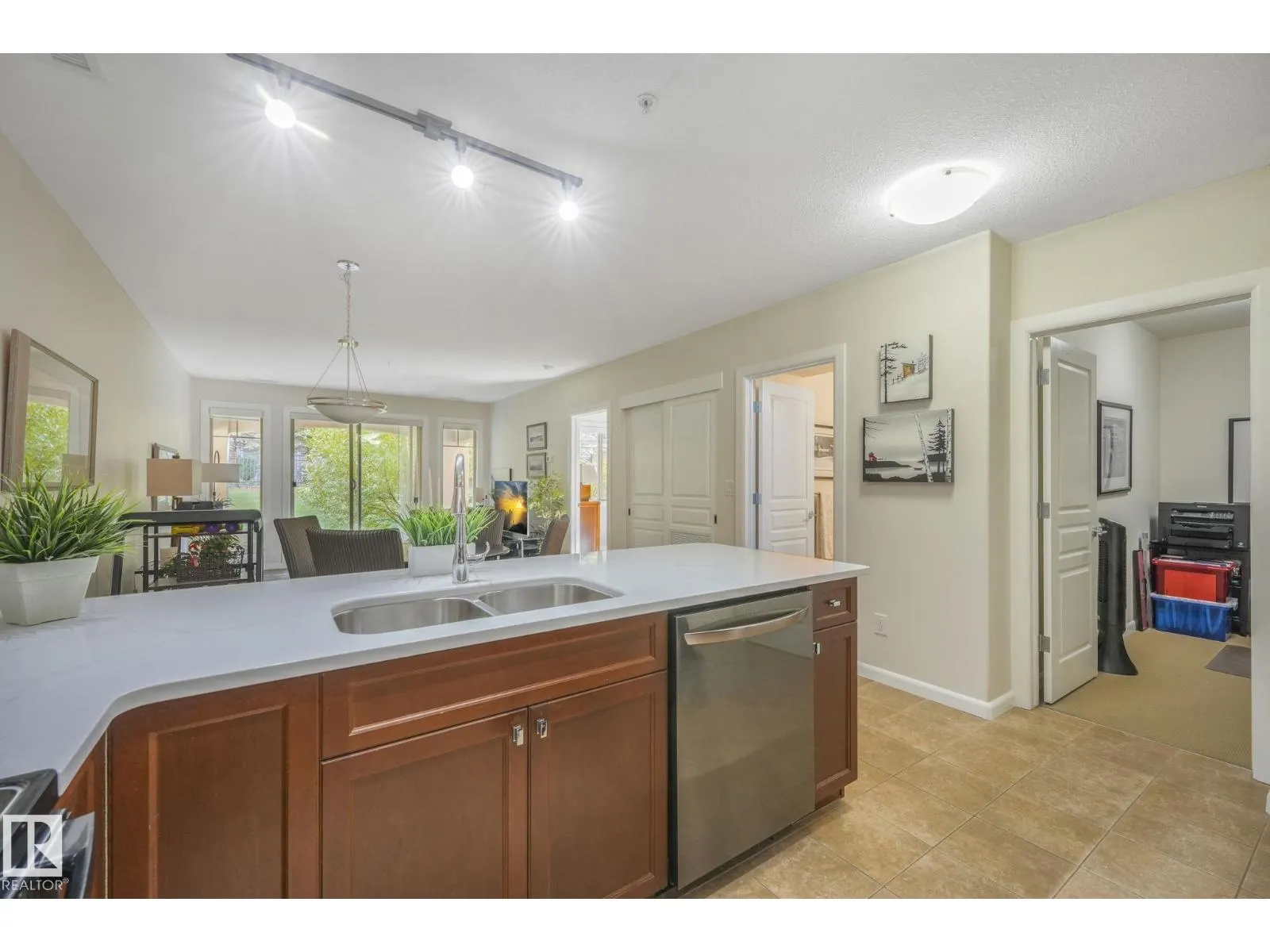 #112 500 PALISADES WY