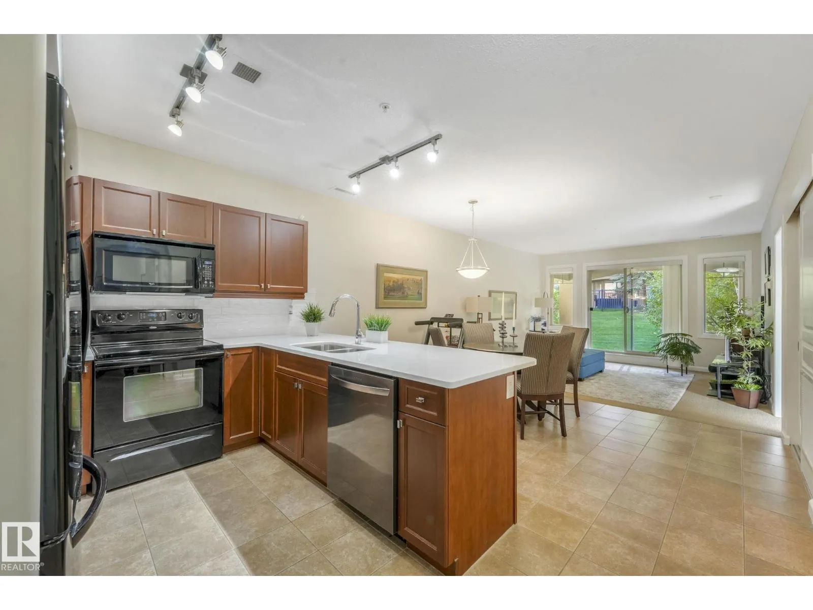 #112 500 PALISADES WY