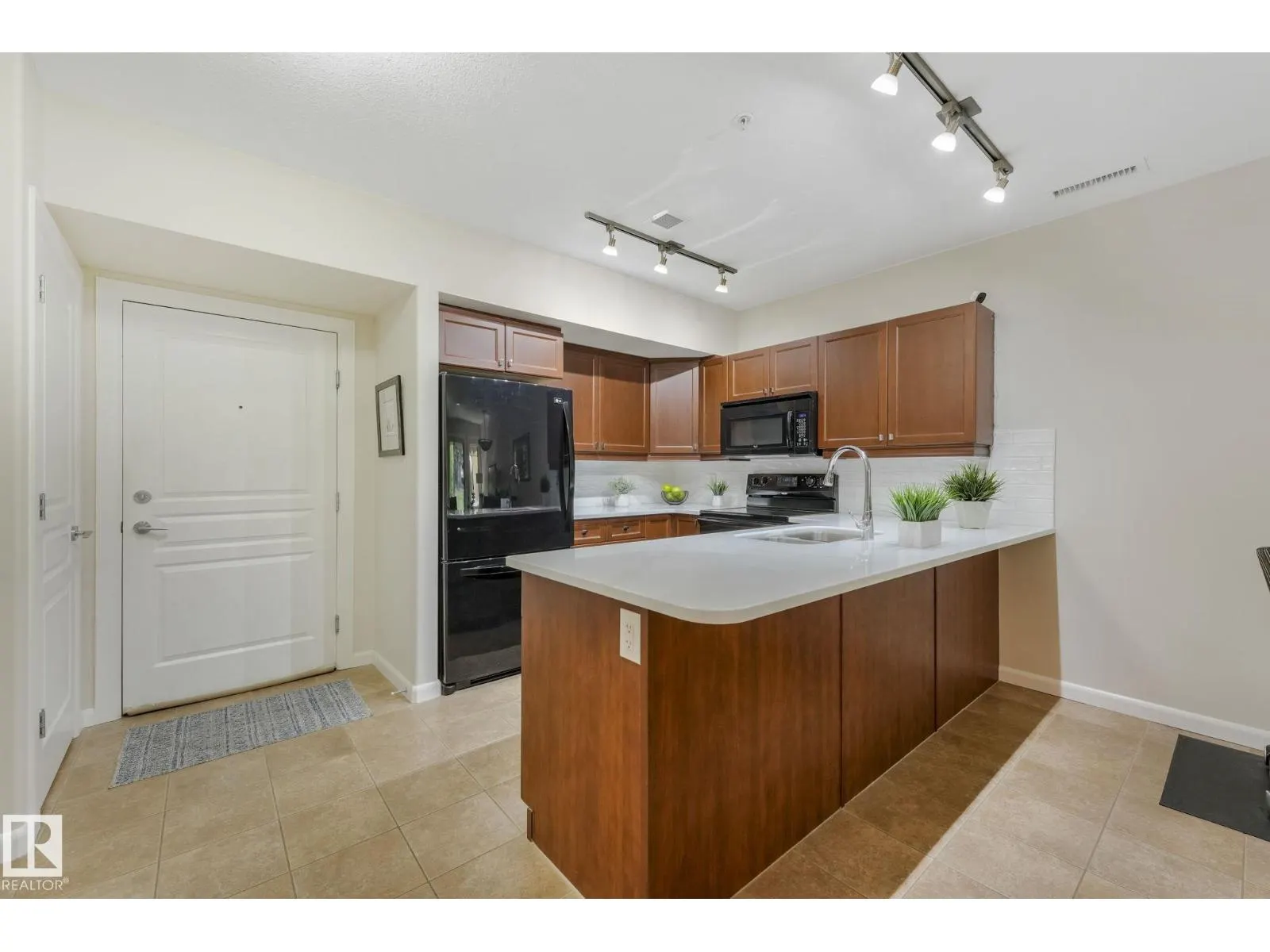 #112 500 PALISADES WY