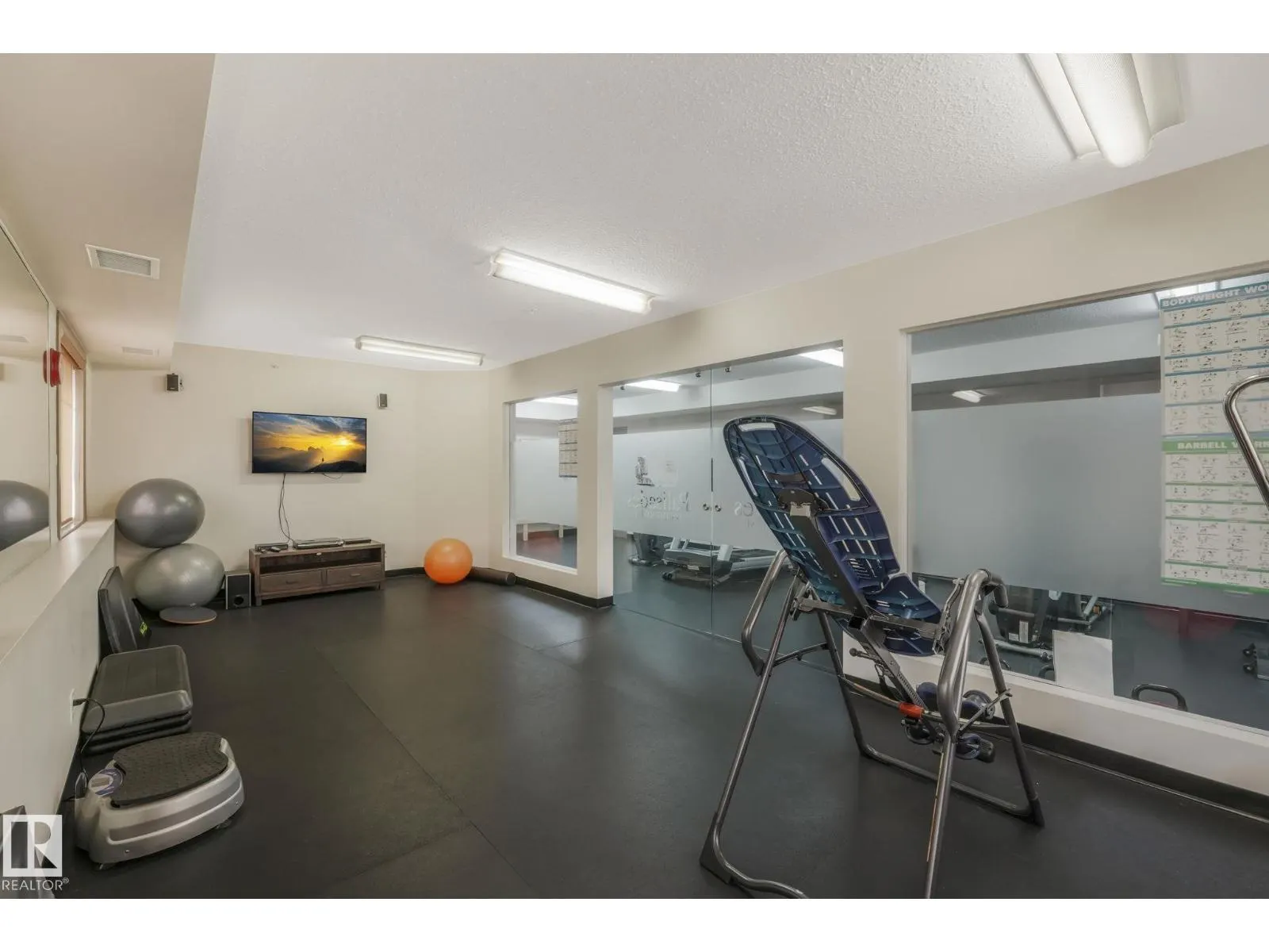 #112 500 PALISADES WY