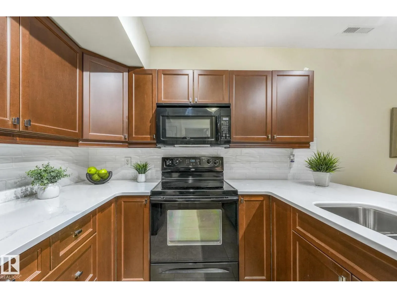 #112 500 PALISADES WY