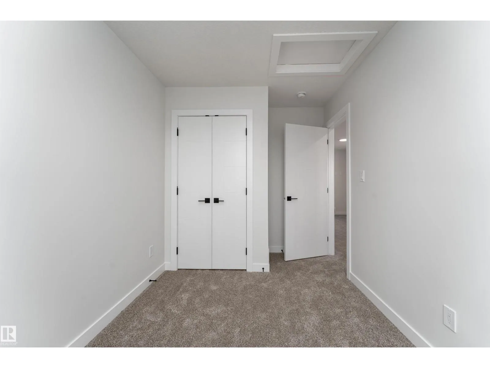 12431 47 ST NW