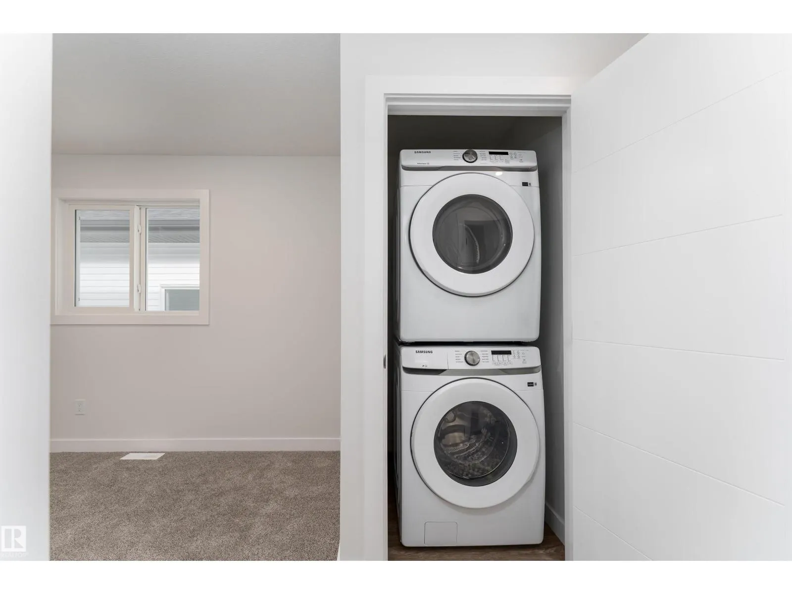 12431 47 ST NW