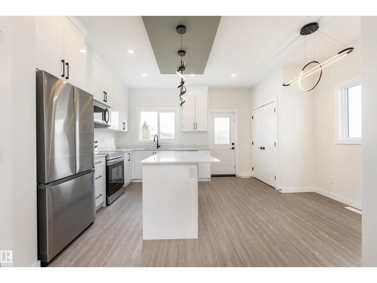 12431 47 ST NW