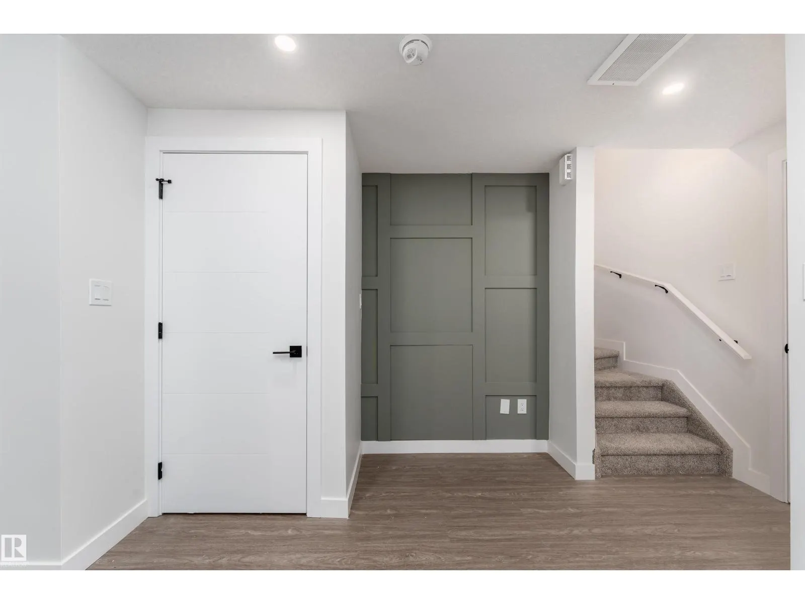 12431 47 ST NW
