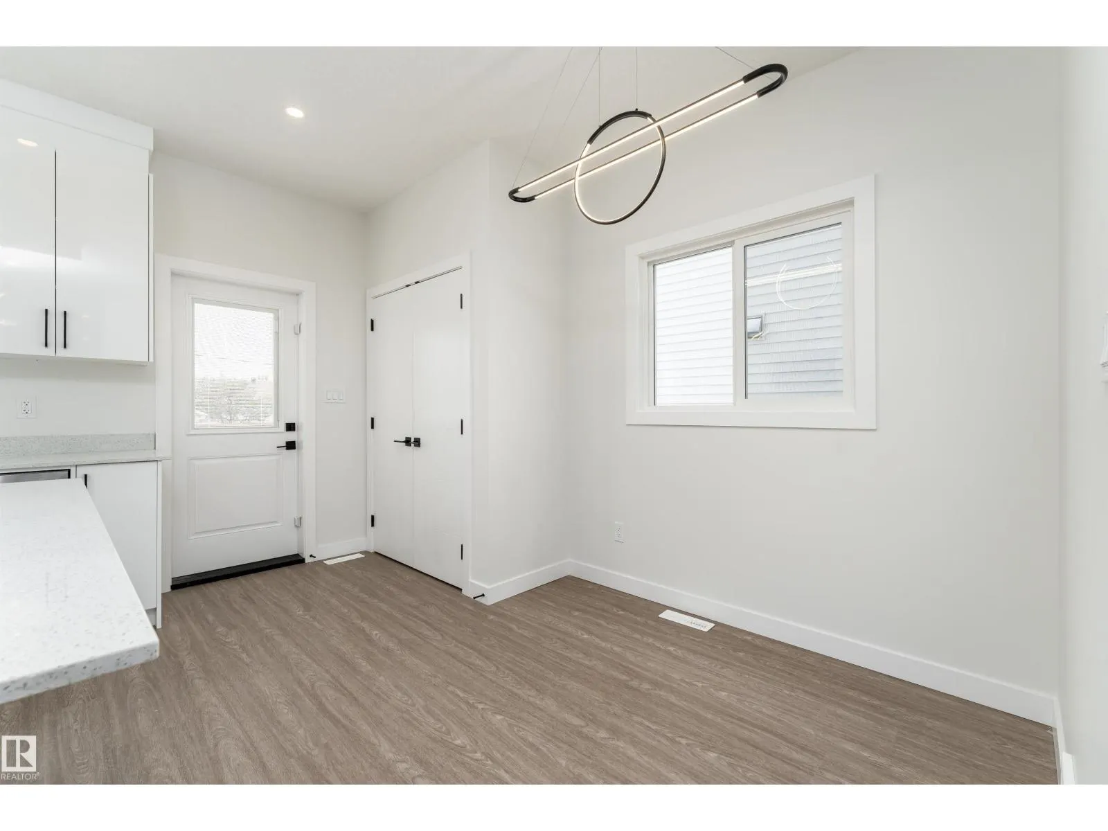 12431 47 ST NW