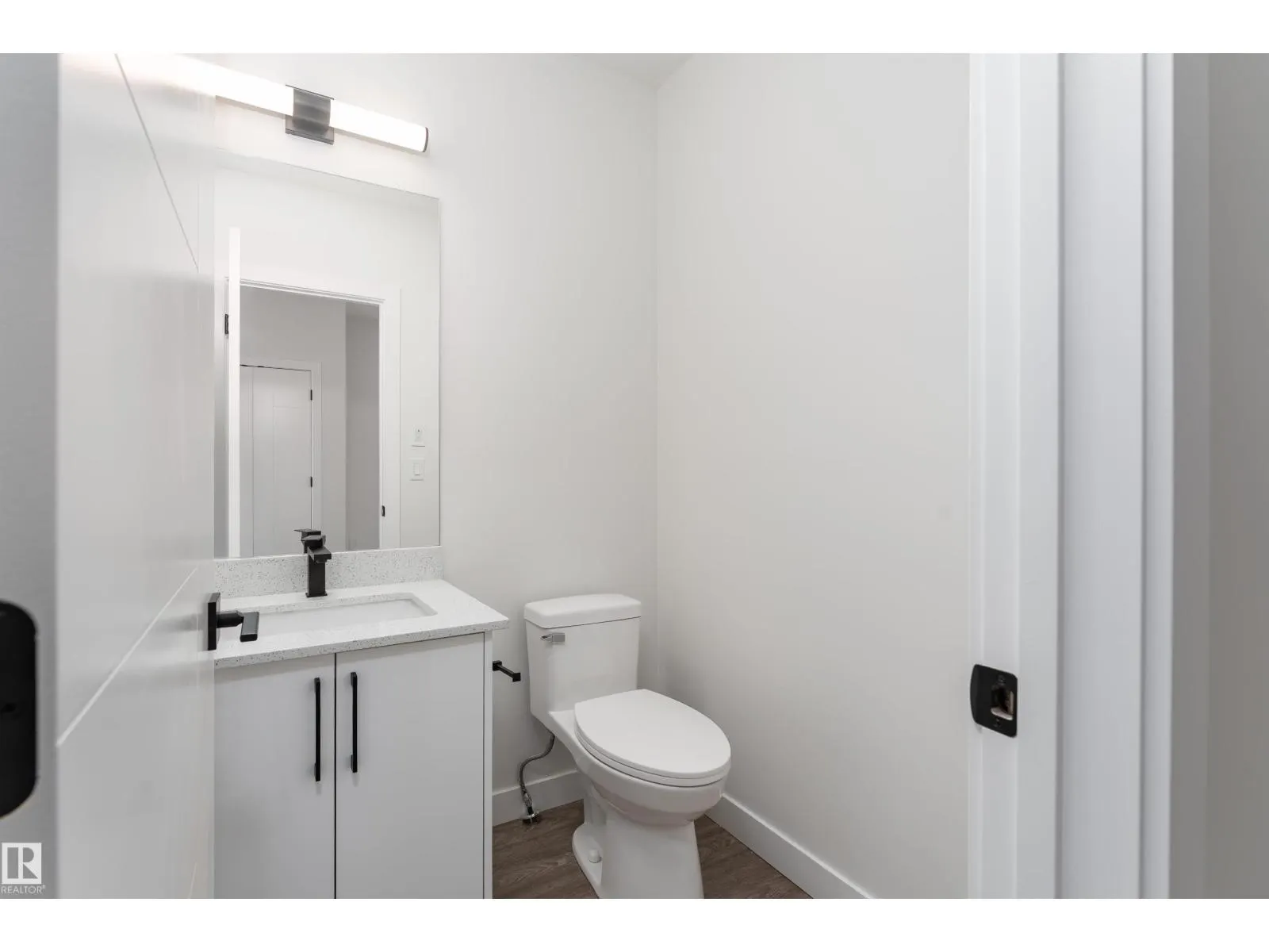 12431 47 ST NW