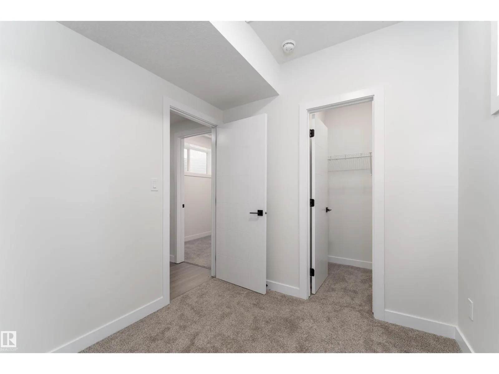 12431 47 ST NW