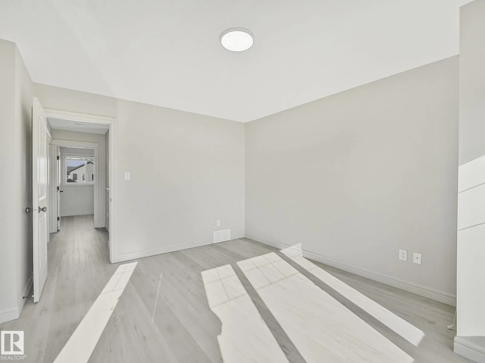 17724 6 AV SW