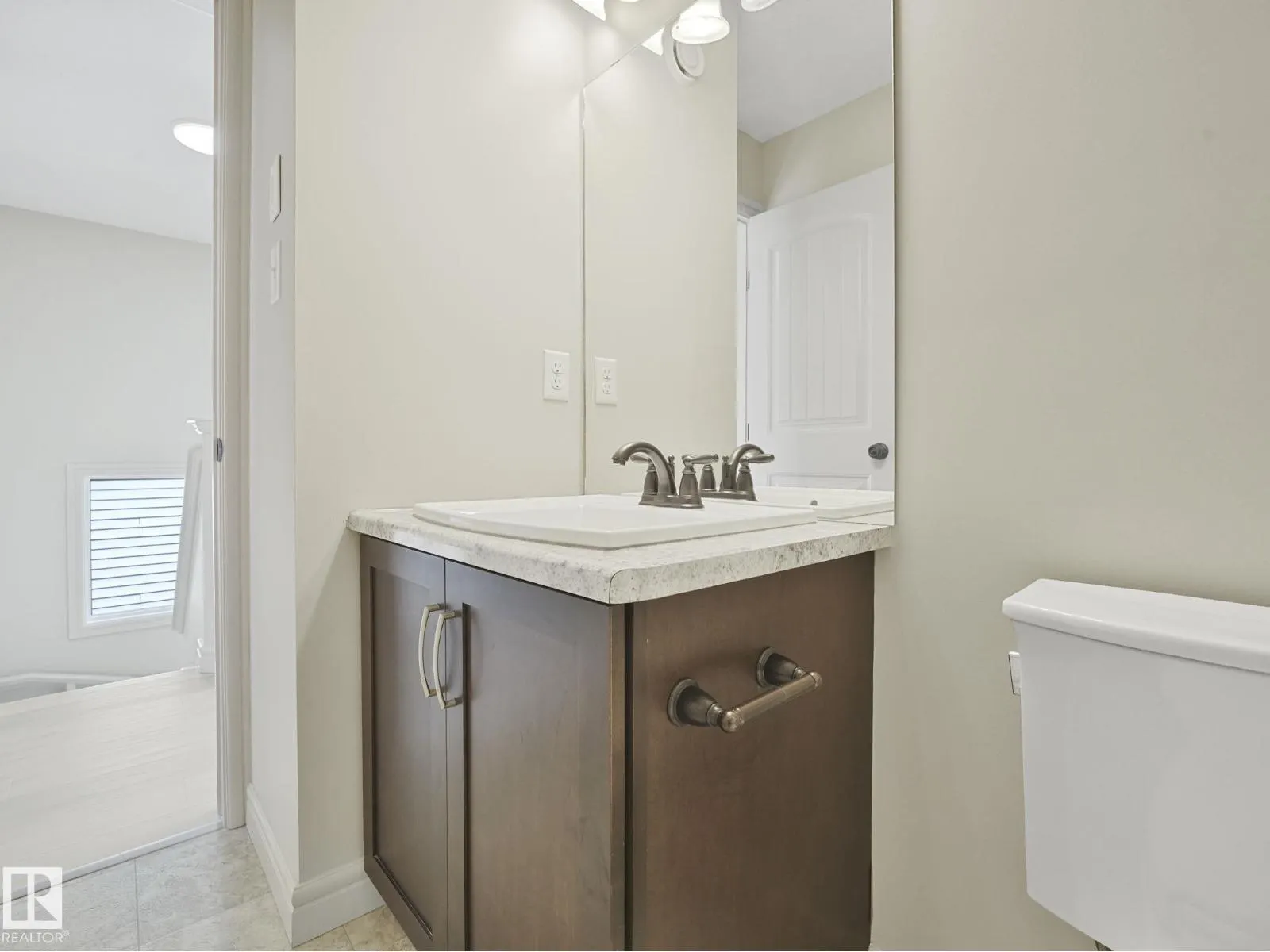 17724 6 AV SW