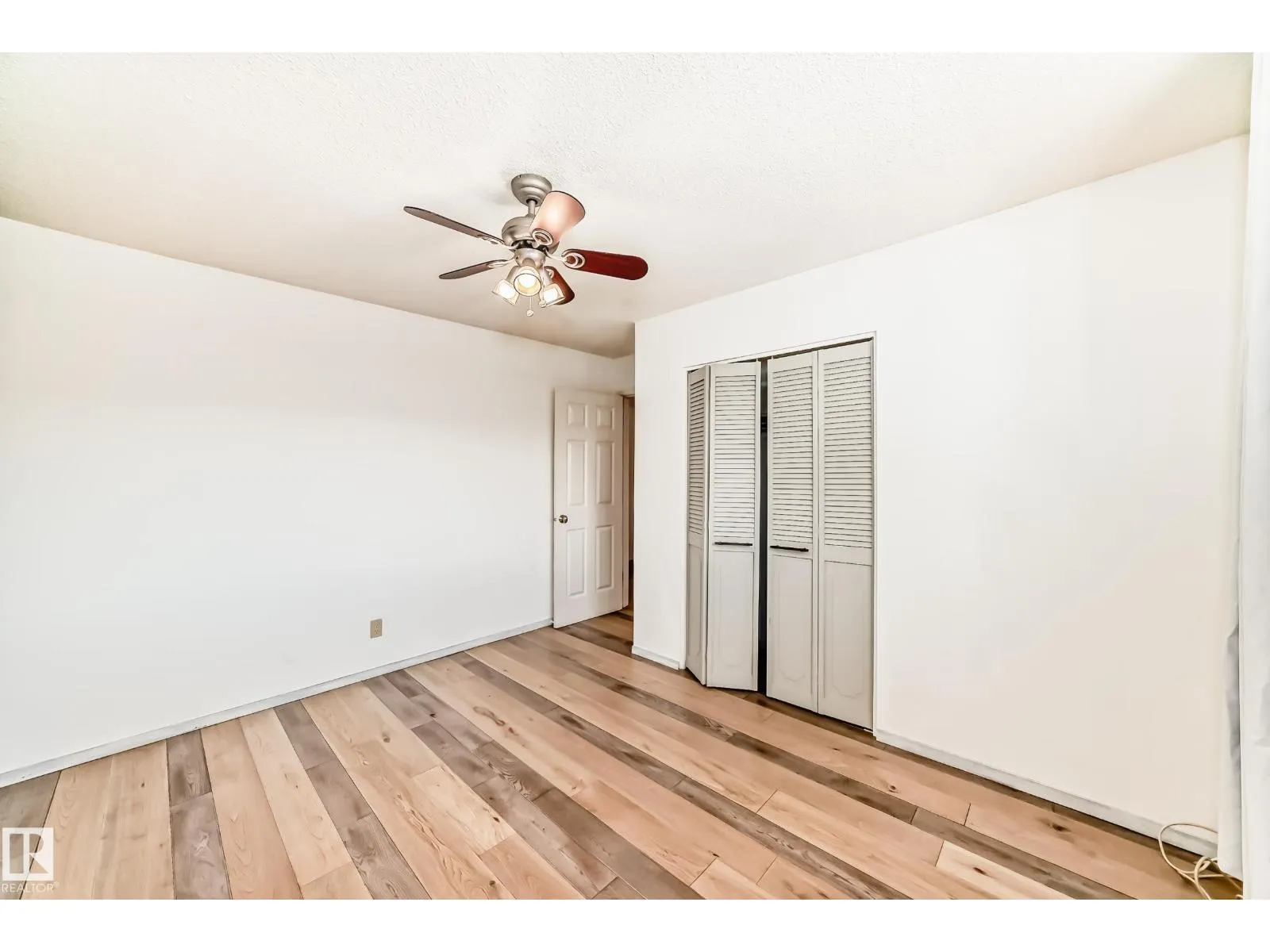 14804 73A ST NW