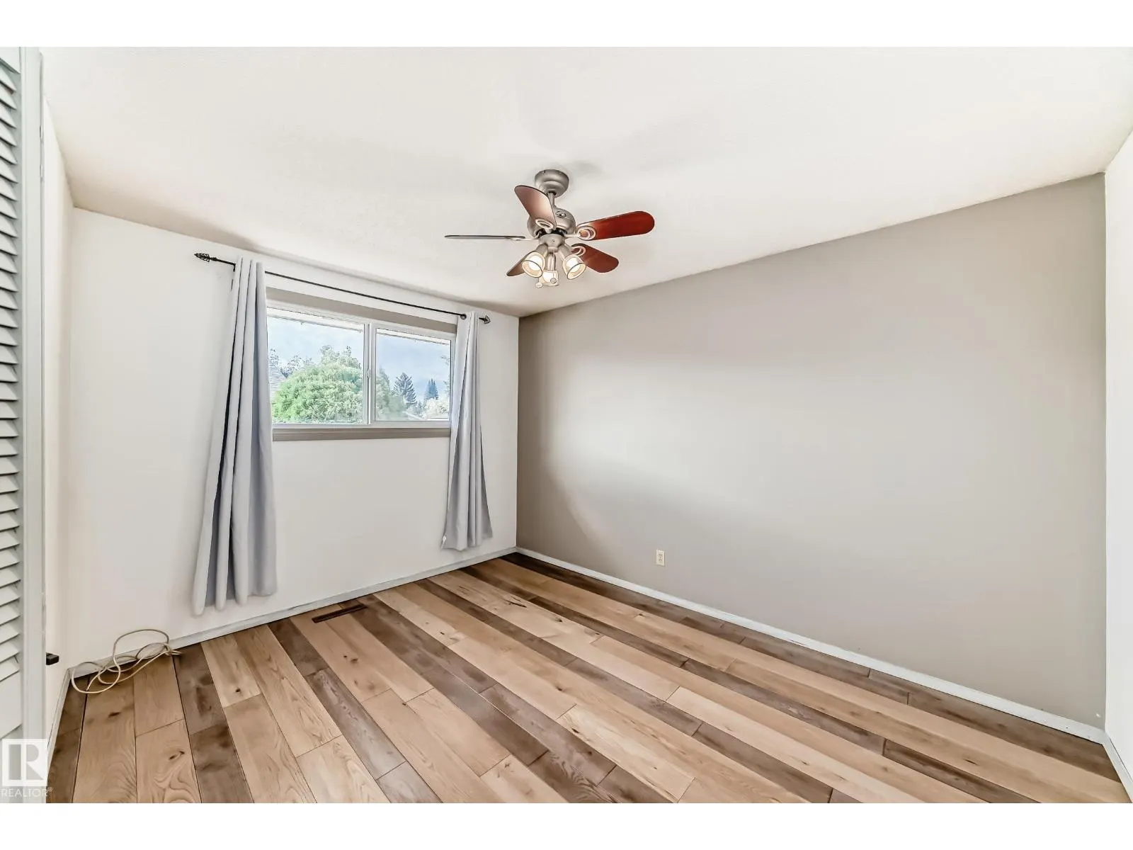 14804 73A ST NW
