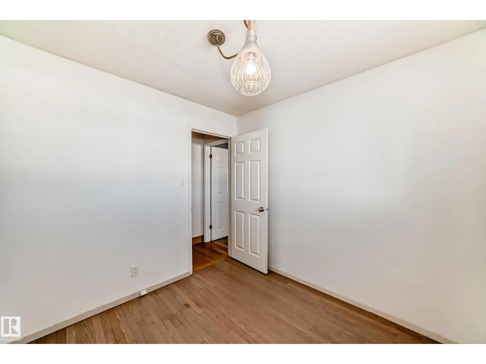 14804 73A ST NW