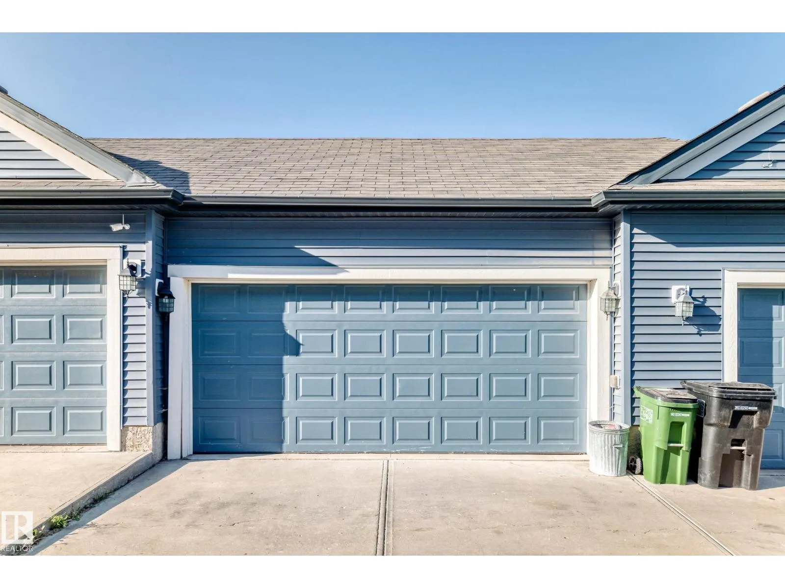 1611 52 ST SW