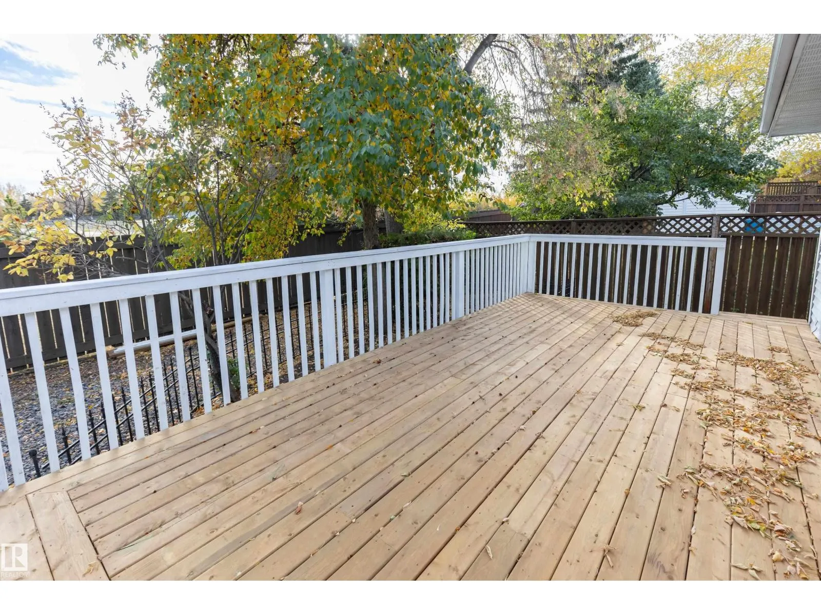 50 Hillside CR