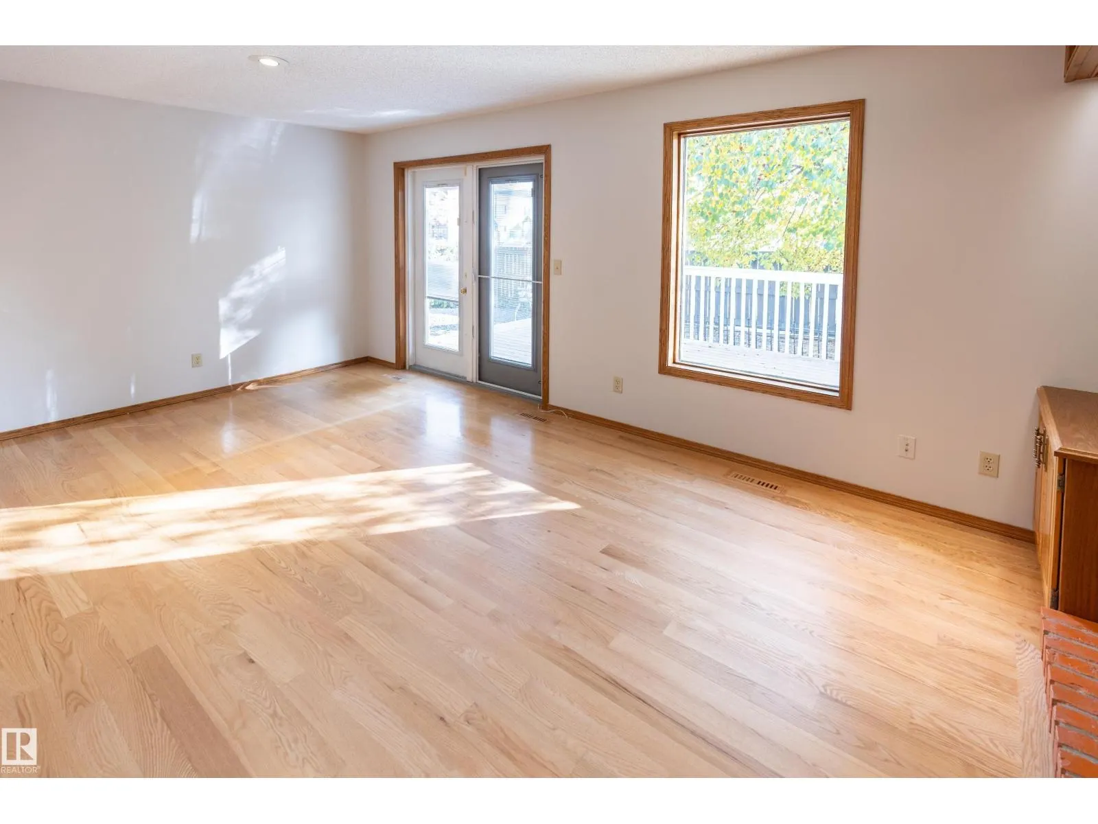 50 Hillside CR