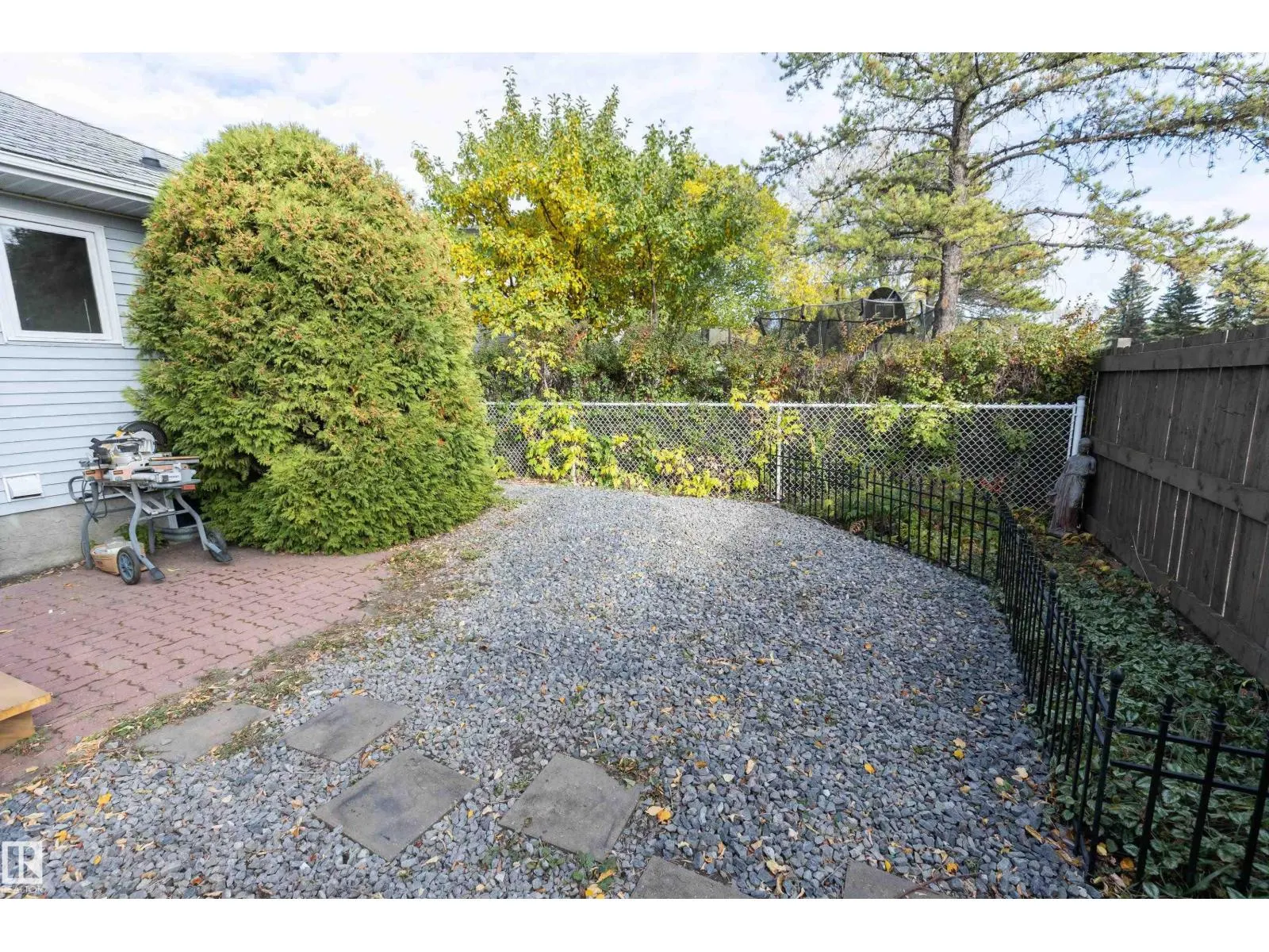 50 Hillside CR