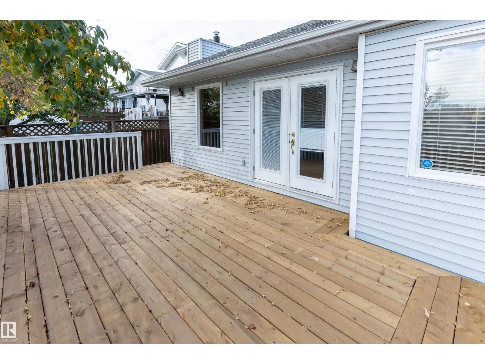 50 Hillside CR