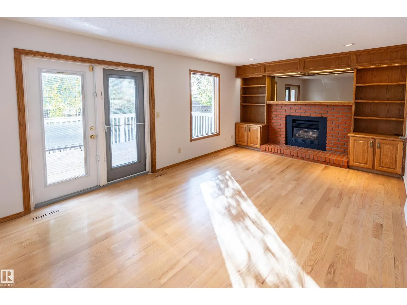 50 Hillside CR