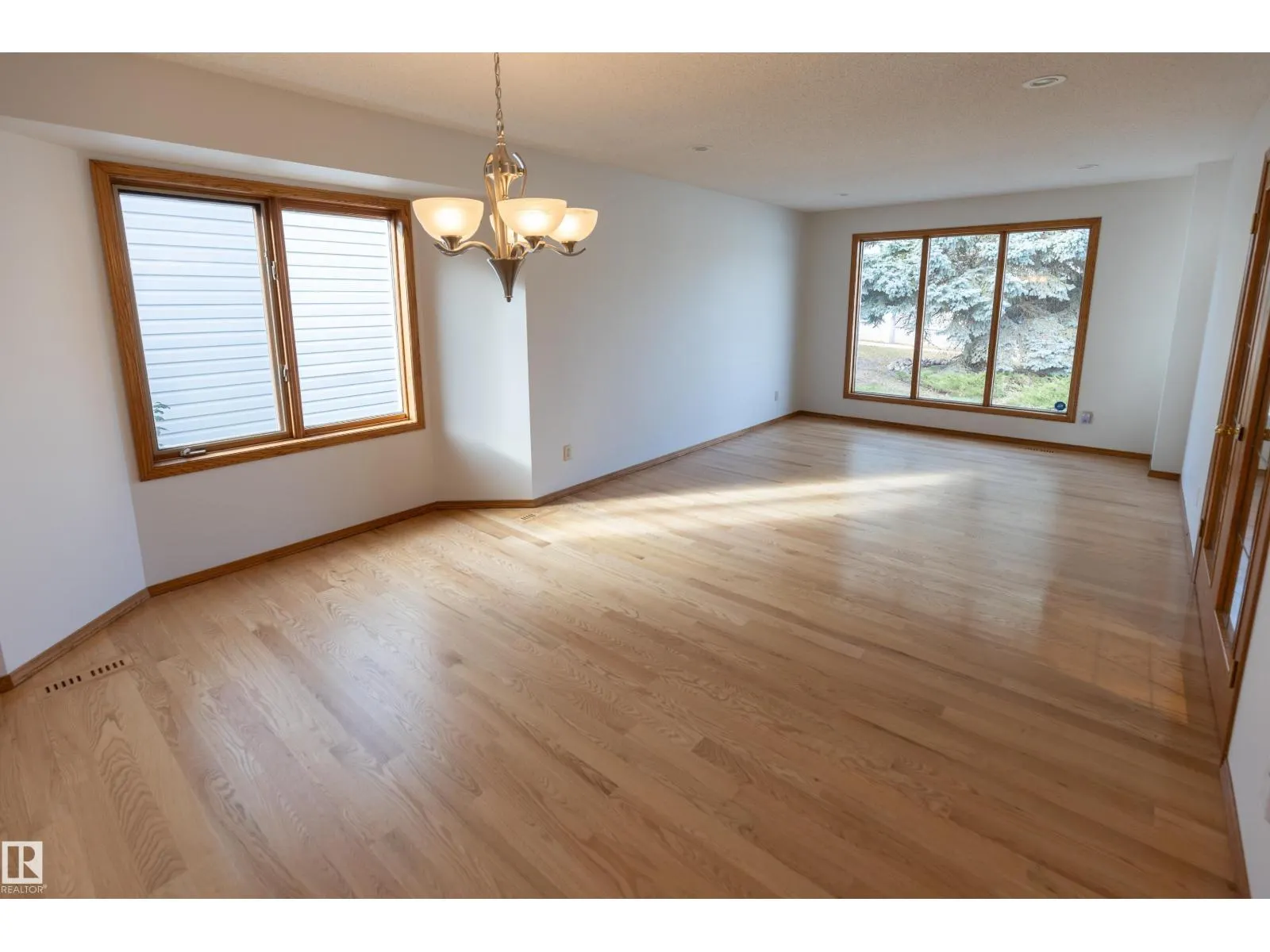 50 Hillside CR