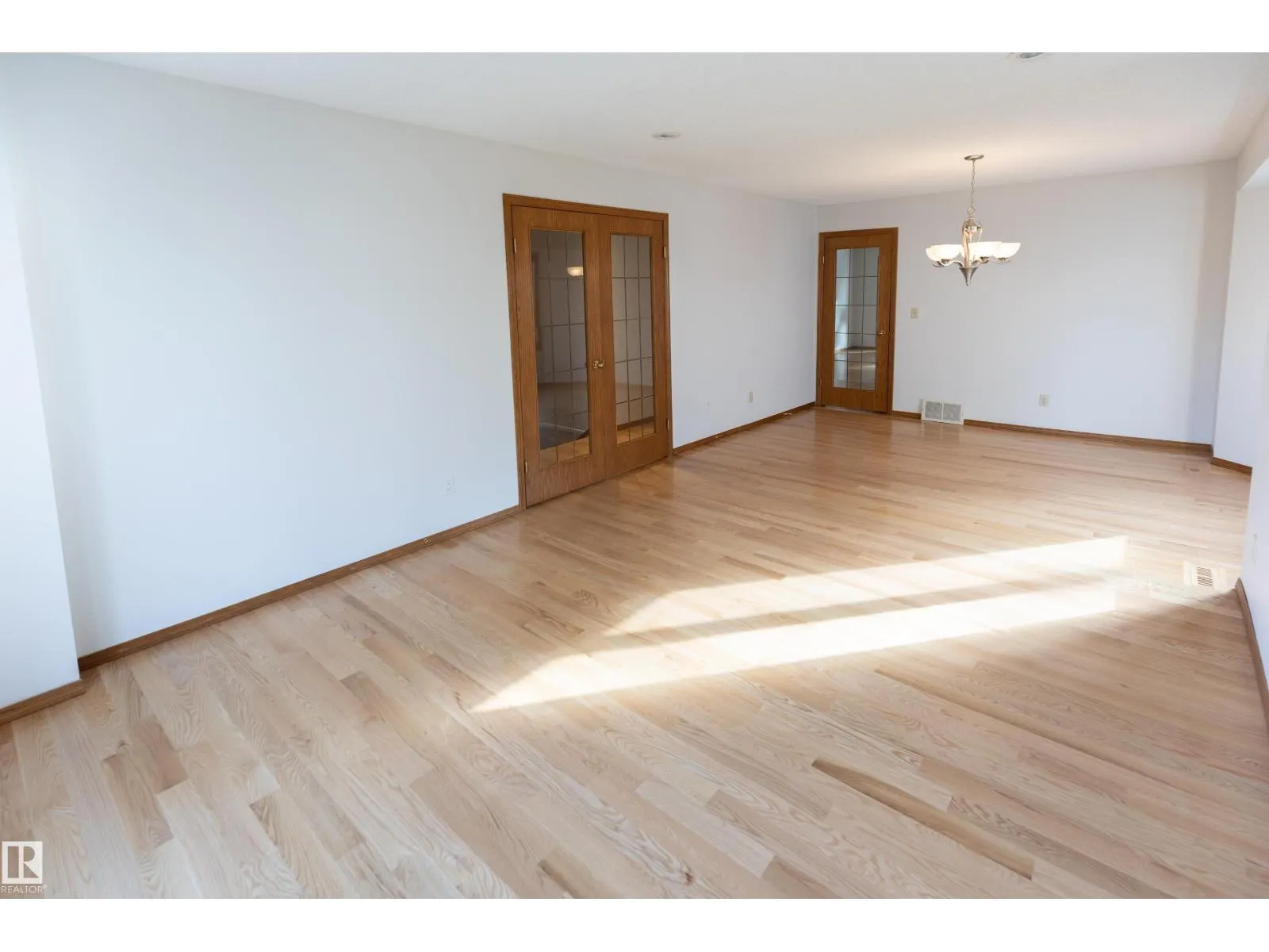 50 Hillside CR