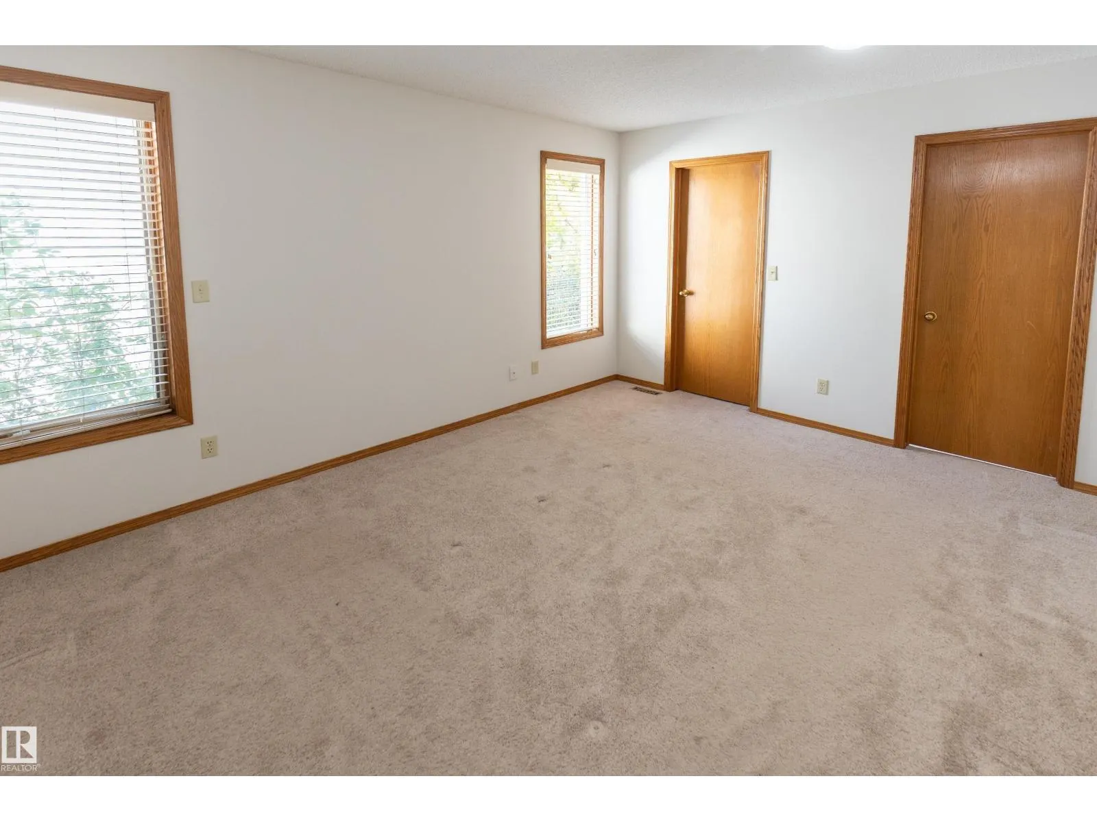 50 Hillside CR