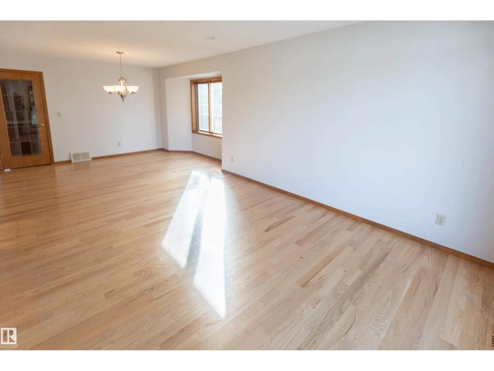 50 Hillside CR