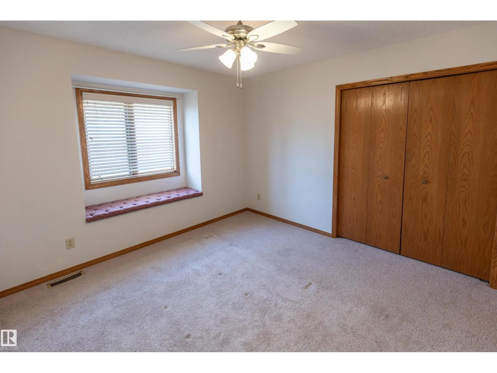 50 Hillside CR