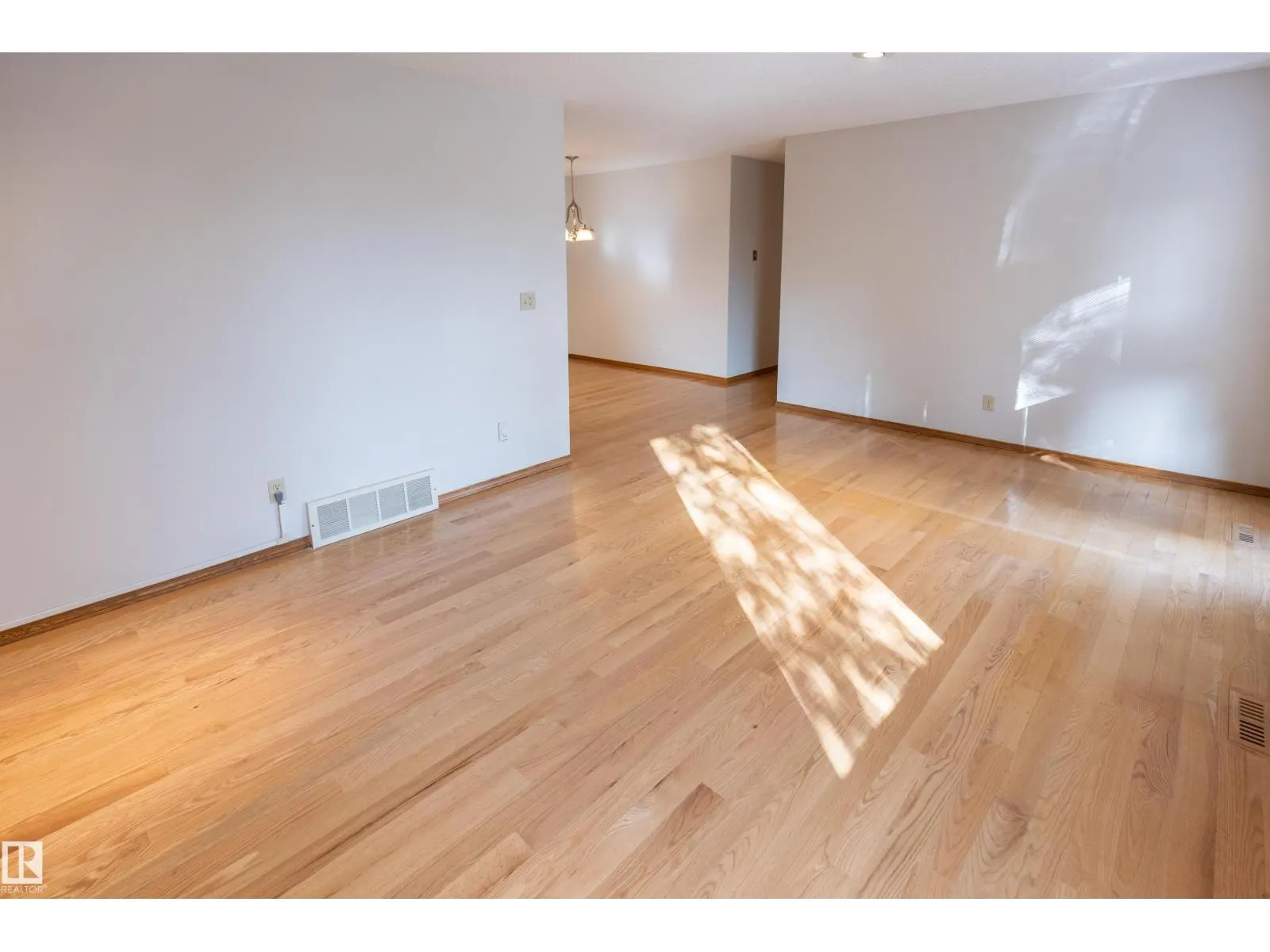 50 Hillside CR