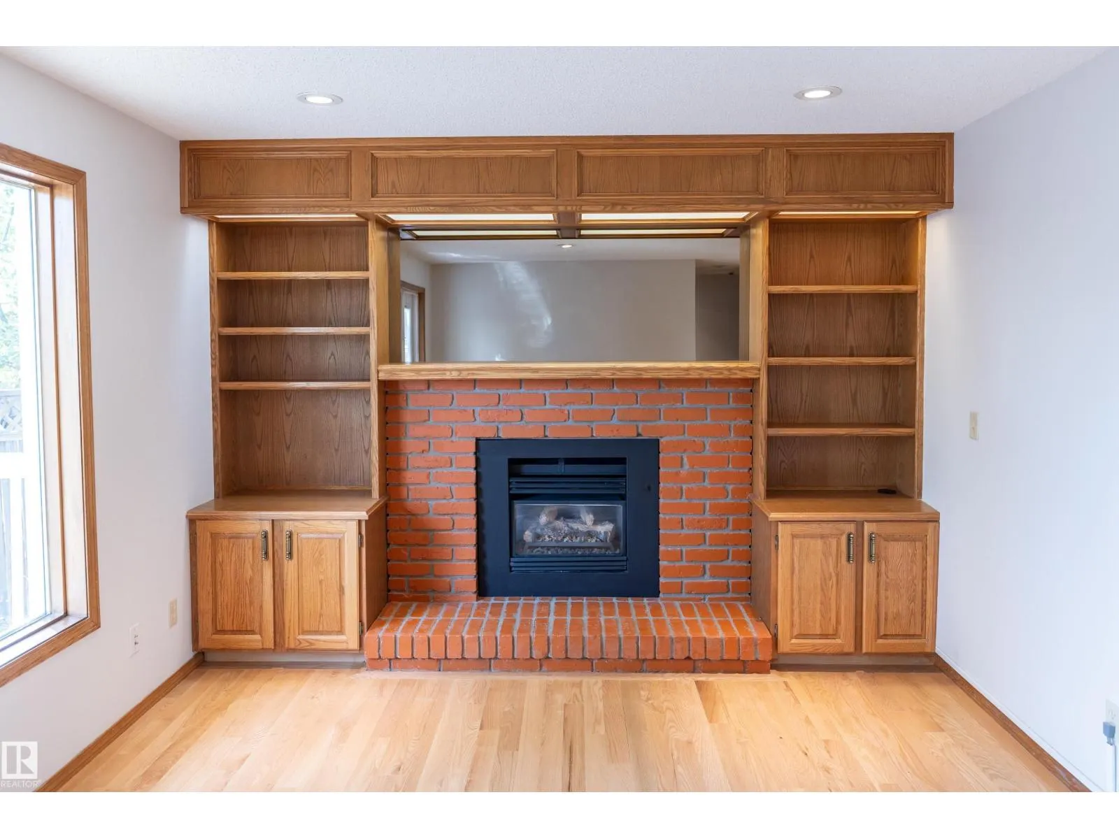 50 Hillside CR