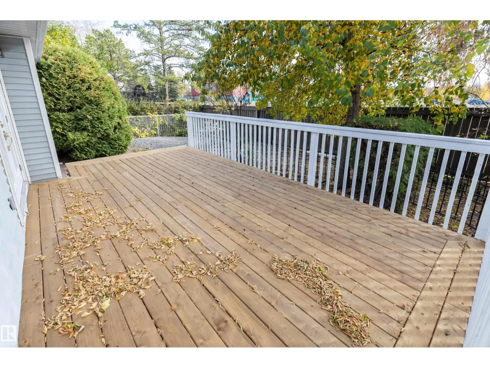 50 Hillside CR