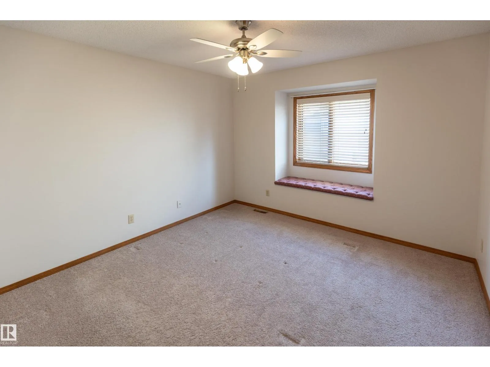 50 Hillside CR