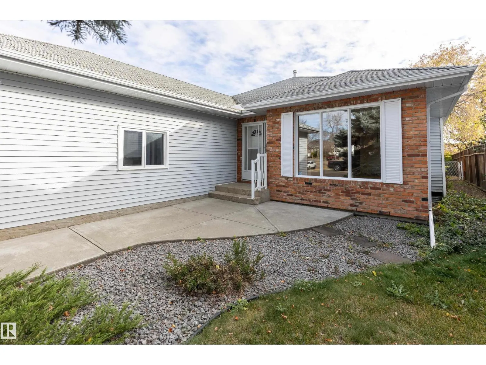 50 Hillside CR