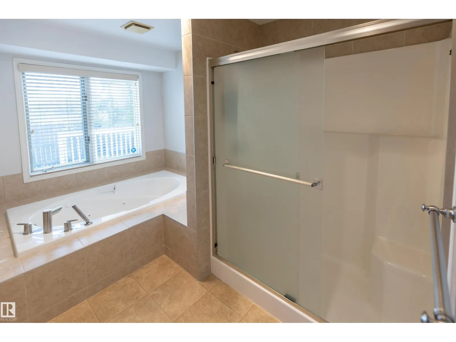 50 Hillside CR