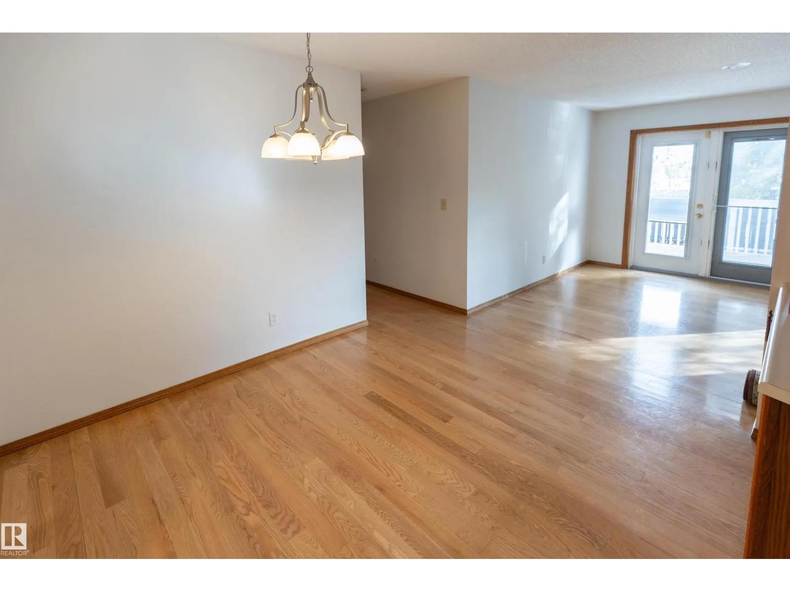 50 Hillside CR