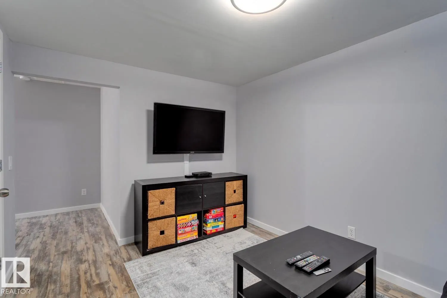 21212 58 AV NW