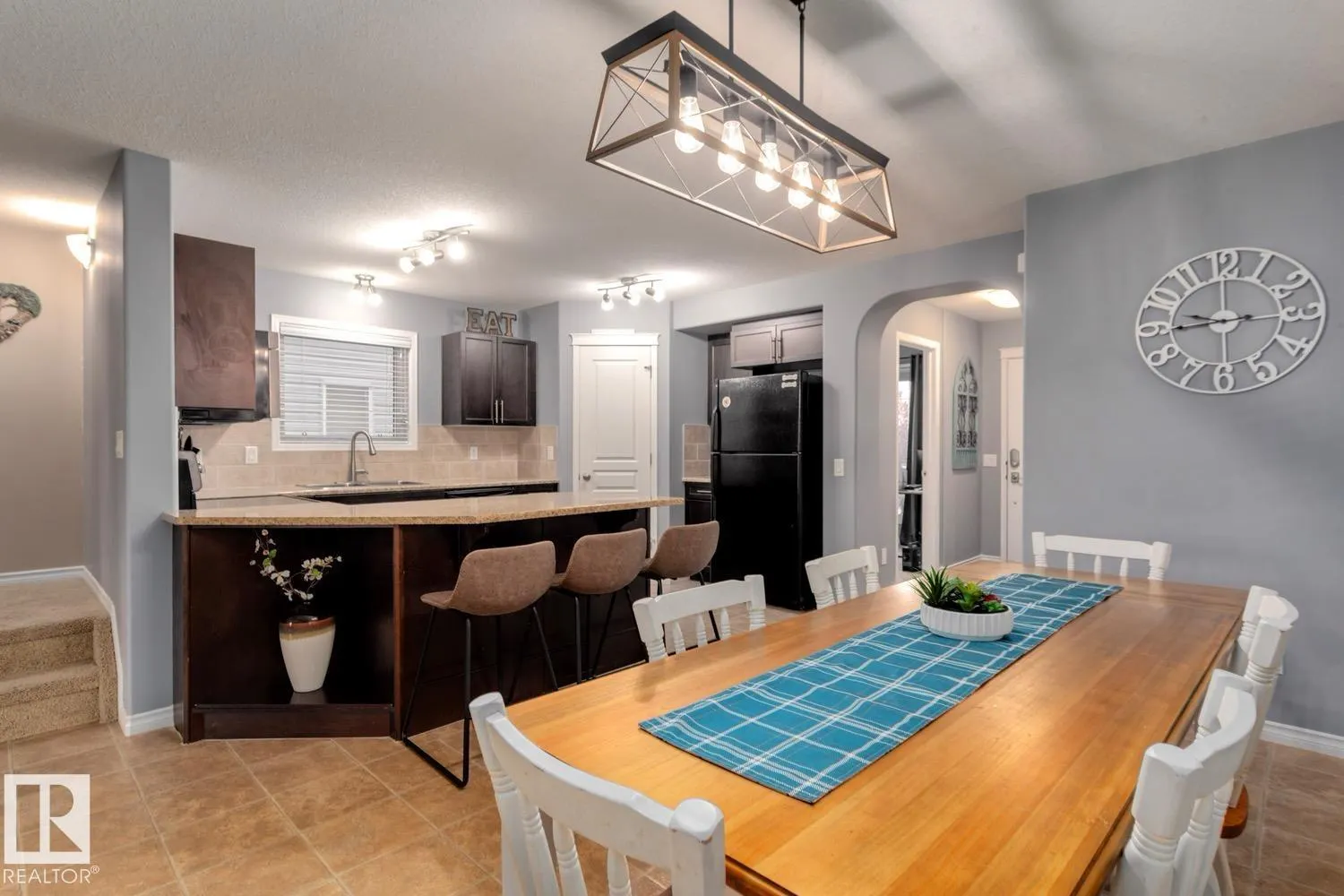 21212 58 AV NW