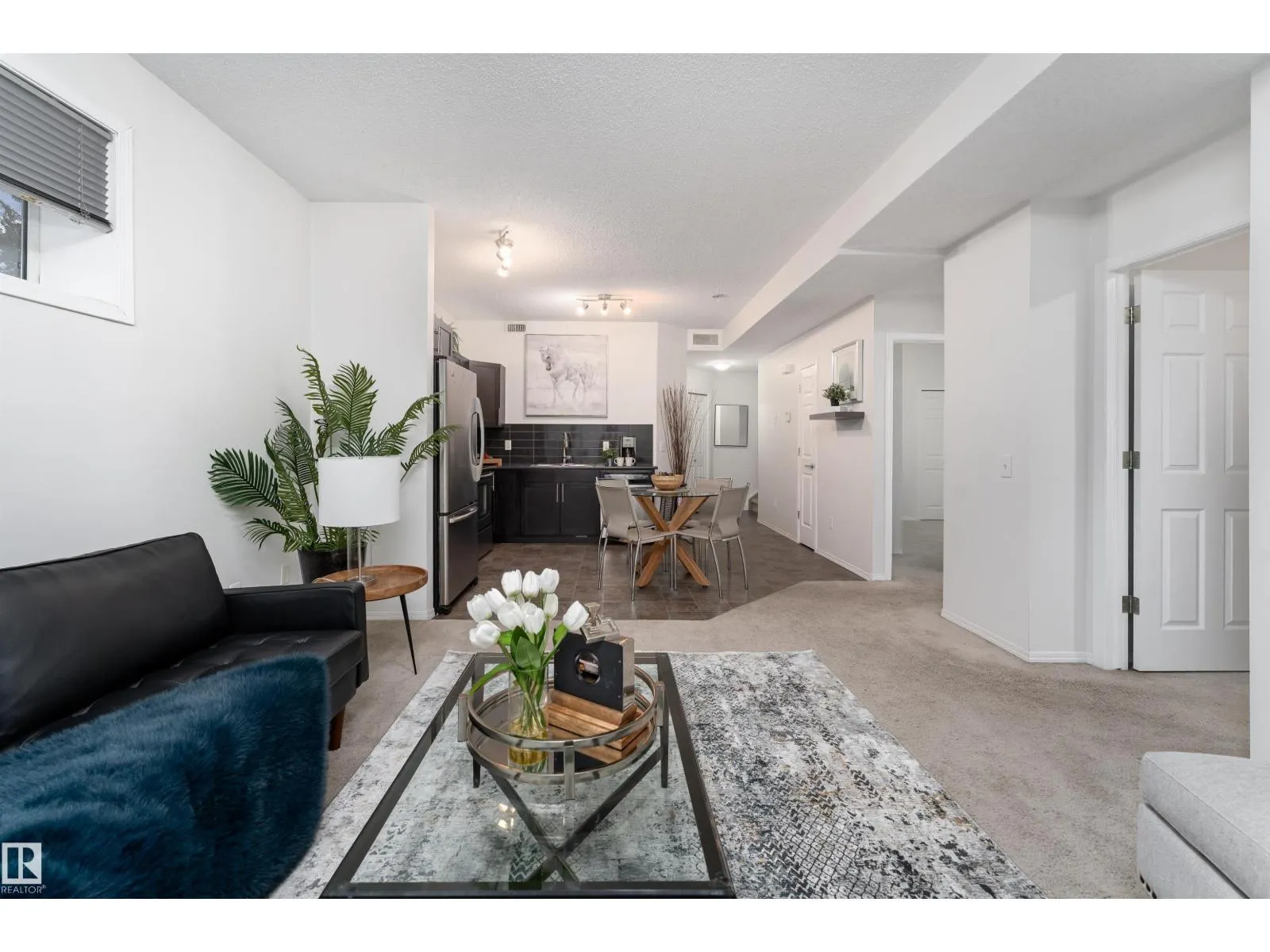 #22 6520 2 AV SW