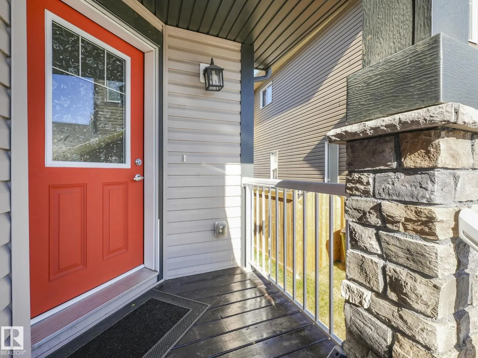 1224 25 AV NW