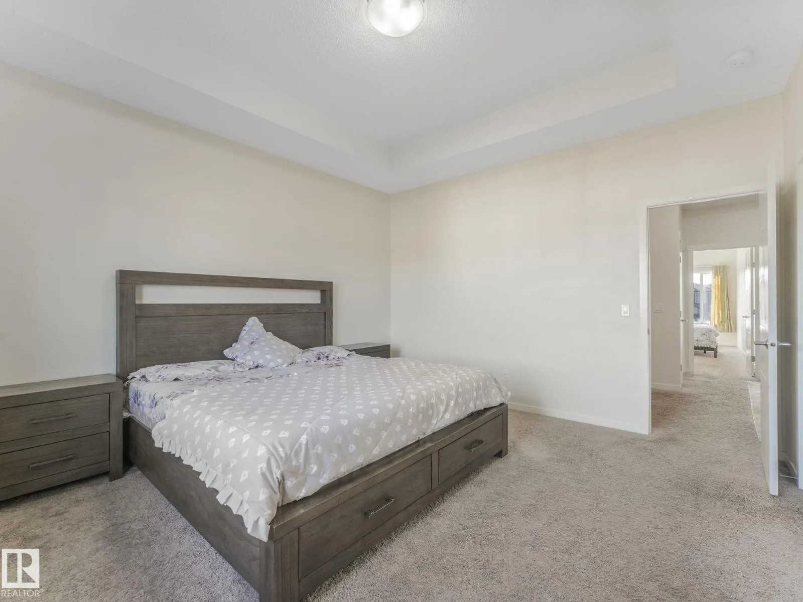 1224 25 AV NW