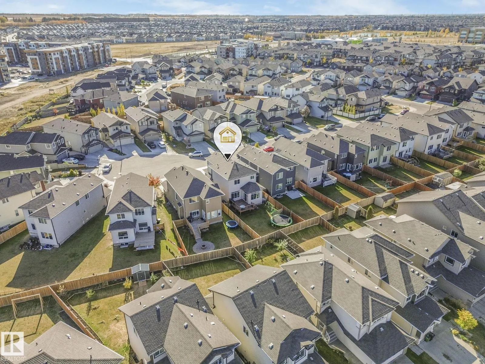 1224 25 AV NW
