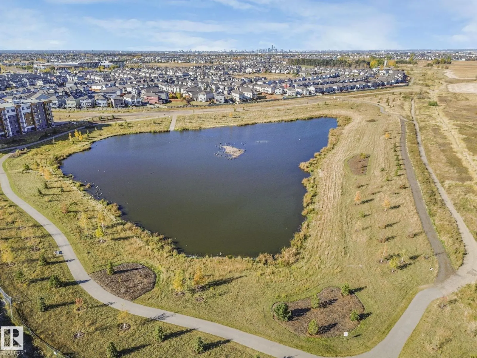 1224 25 AV NW