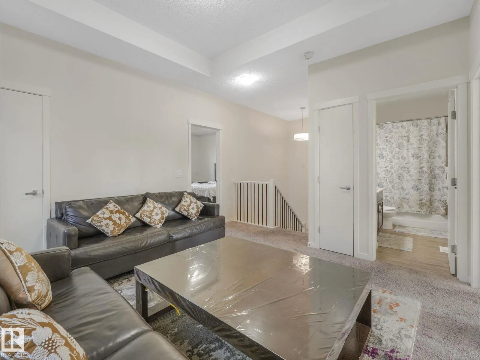 1224 25 AV NW