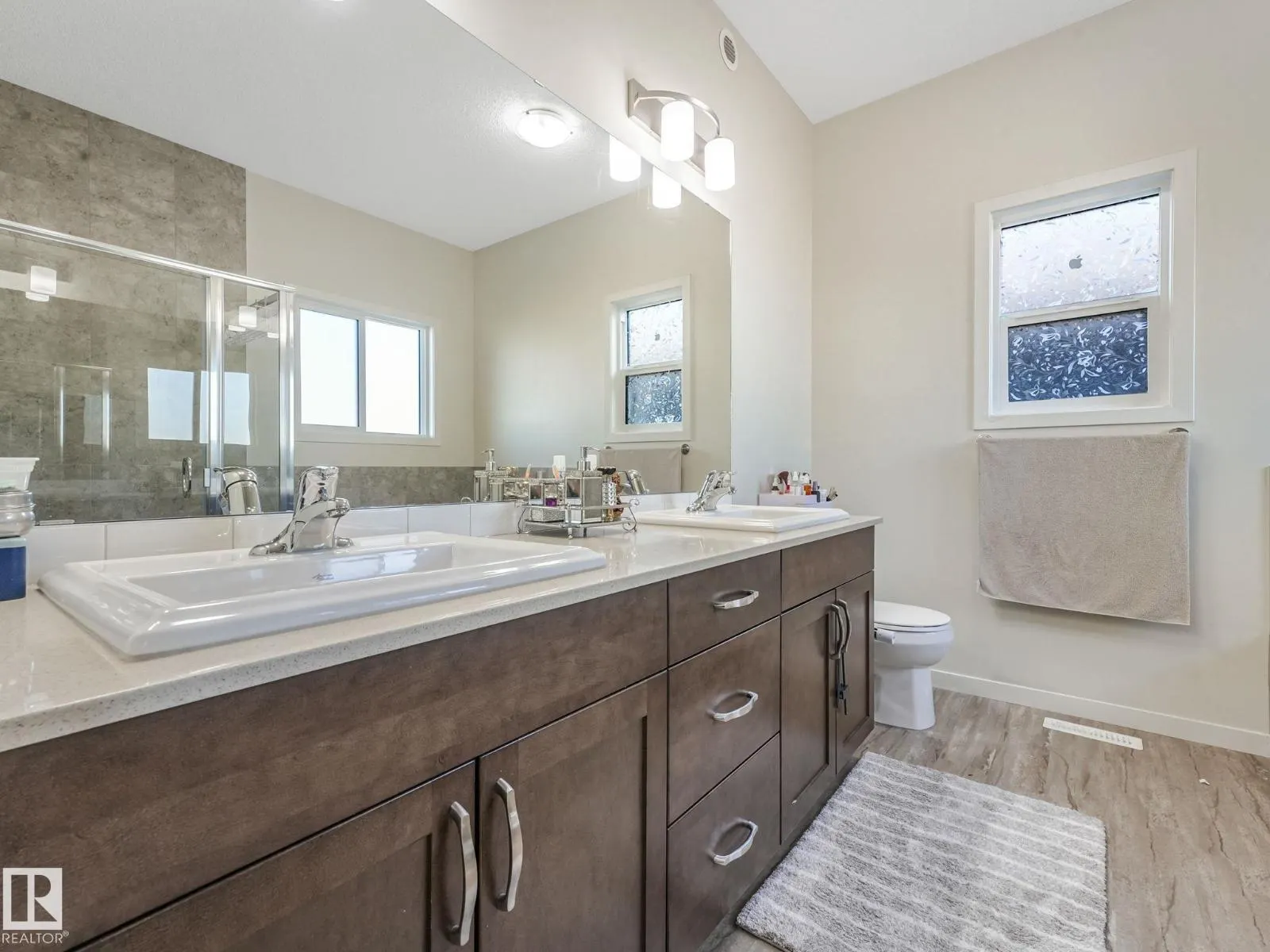 1224 25 AV NW