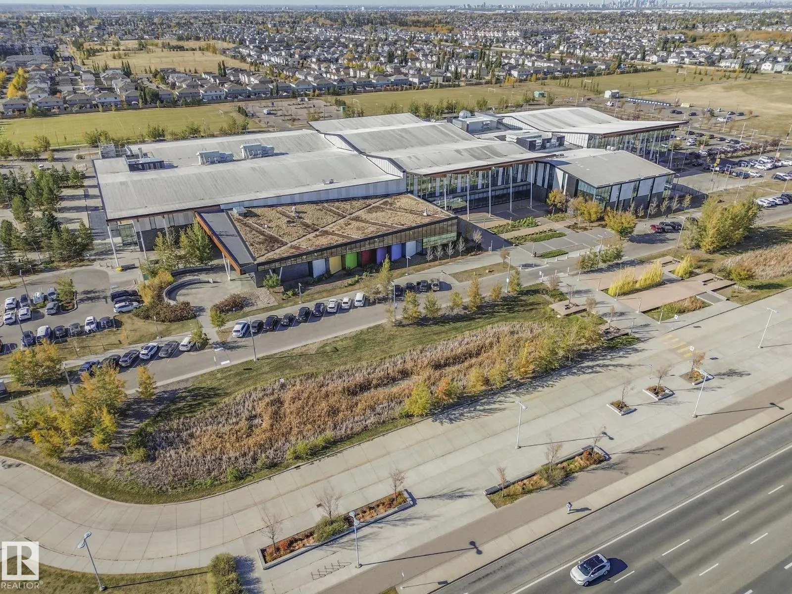 1224 25 AV NW